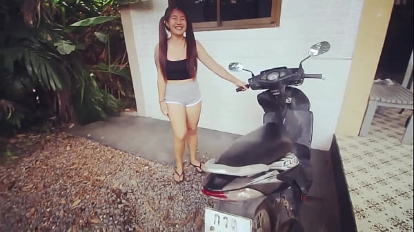 “Black Thai Affair” 黑色的 泰国 事件 Super Thicc ass Asian girl next door w/ big tits & pigtails gets her Honda scooter fixed by black dude and gives up the pussy with ease (Part 1)