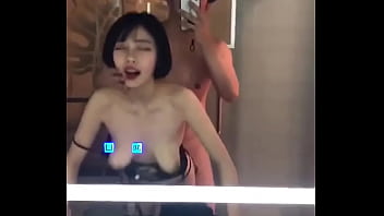 约了一个气质短发女大学生