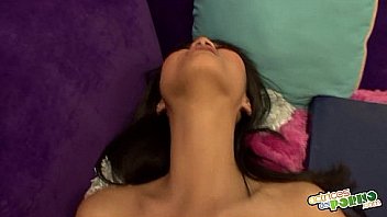 Los libros de Evelyn – Asian girl fucks hard
