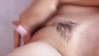 Sharon Lee teases herself into ecstasy solo