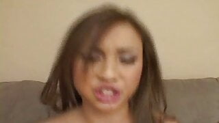 Thai Scchlampe reite meinen geilen harten Schwanz