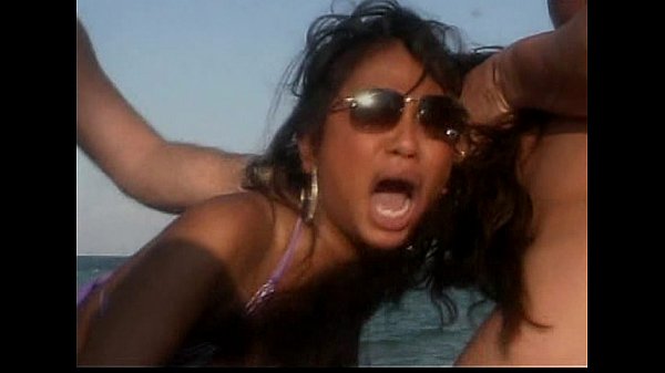 Metro – Tropic Of Desire – scene 5 – extract 1