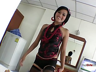 Superb blowjob by a sexy Thai hooker