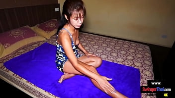 Thai makes some extra cash fucking a big dick foreigner tourist